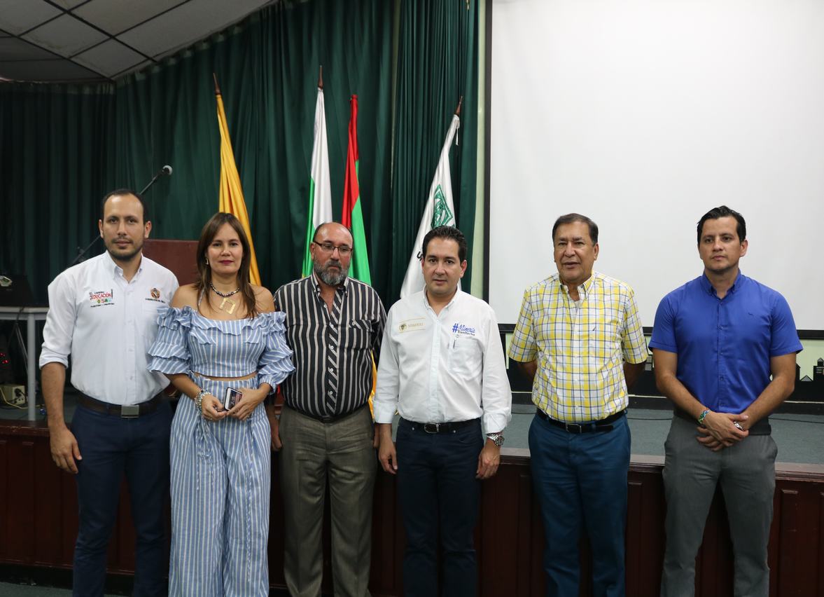 Camilo Andrés Díaz, Diana Margarita Navarro, Isauro Trujillo, Carlos Andrés Cante, Viceministro de Minas y Energía, Fabio Losada Pérez, Rector de Corhuila y Holme Harrinso Gutiérrez.